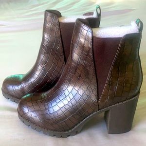 SHEIN Brown Faux Crocodile Booties Size 10.